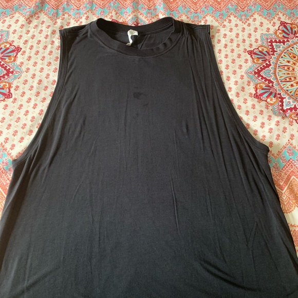 Lululemon Muscle Tank Top - Picture 3 of 5